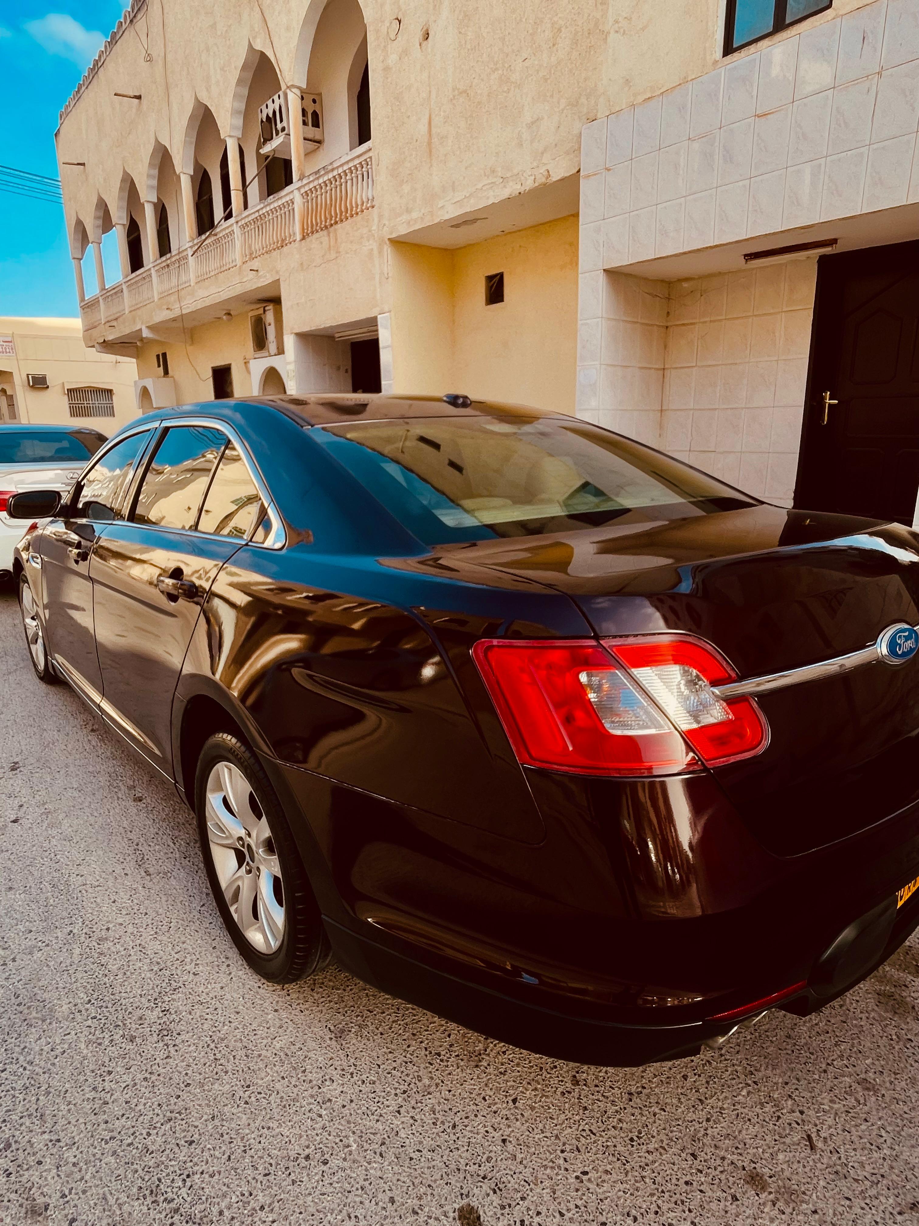 2011 Ford Taurus