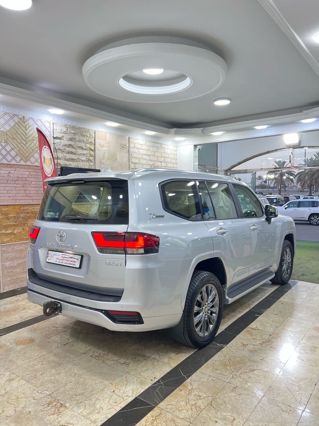 2022 Toyota Land Cruiser GXR thumbnail 5