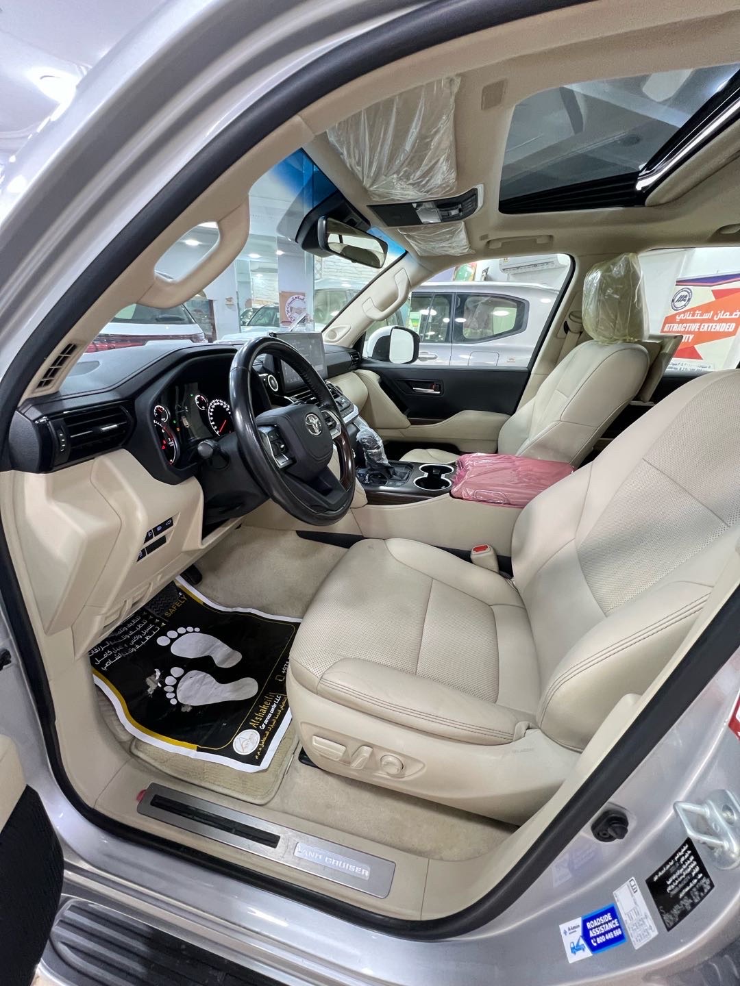 2022 Toyota Land Cruiser GXR thumbnail 10