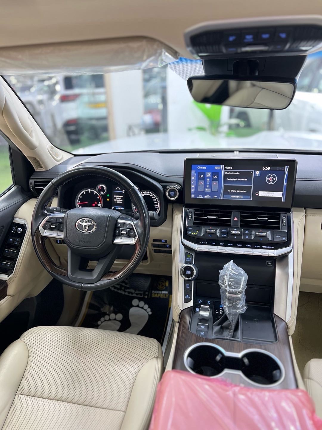 2022 Toyota Land Cruiser GXR thumbnail 14
