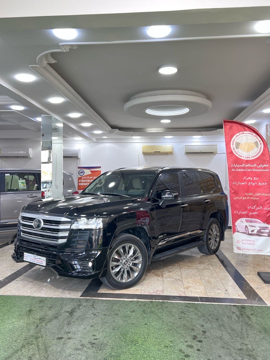 2022 Toyota Land Cruiser GXR thumbnail 2