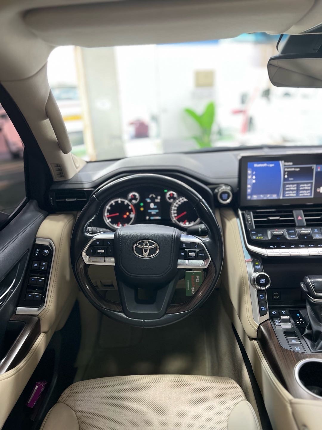 2022 Toyota Land Cruiser GXR thumbnail 13