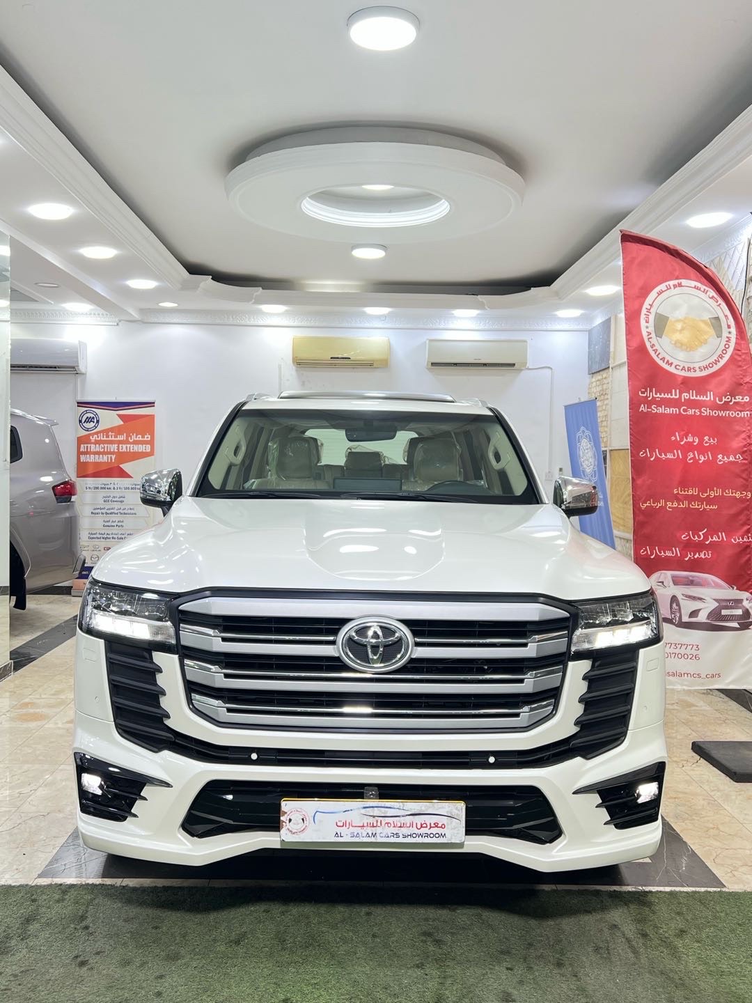 2024 Toyota Land Cruiser GXR thumbnail 4