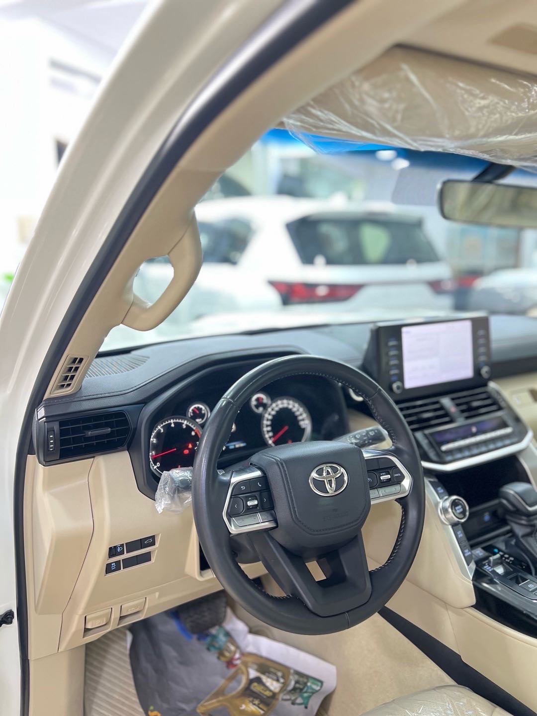 2024 Toyota Land Cruiser GXR thumbnail 9