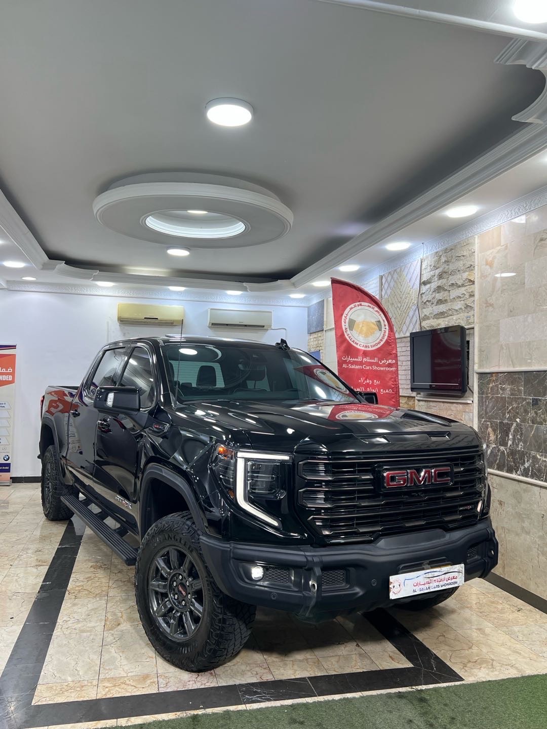 2025 GMC Sierra SLT