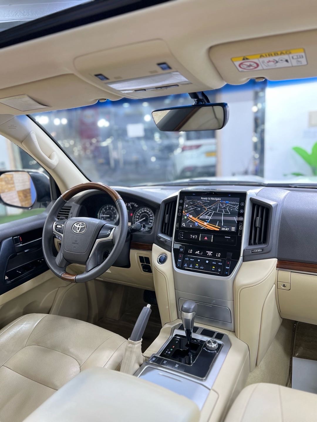 2016 Toyota Land Cruiser GXR thumbnail 16