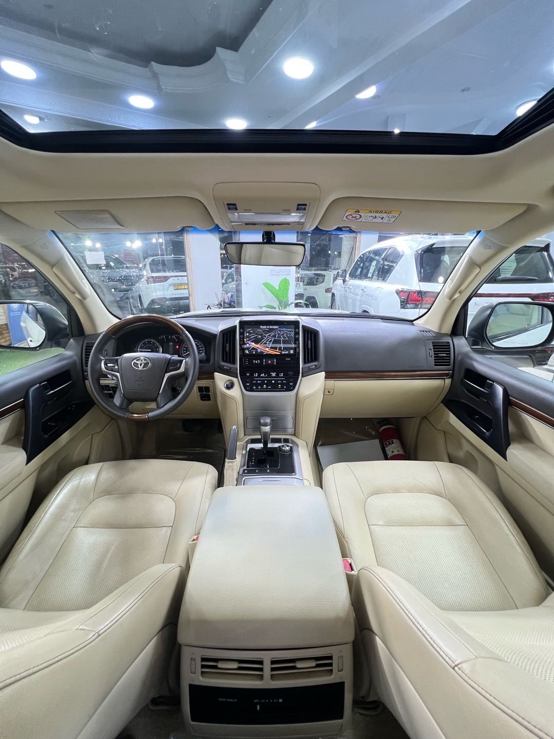 2016 Toyota Land Cruiser GXR thumbnail 17