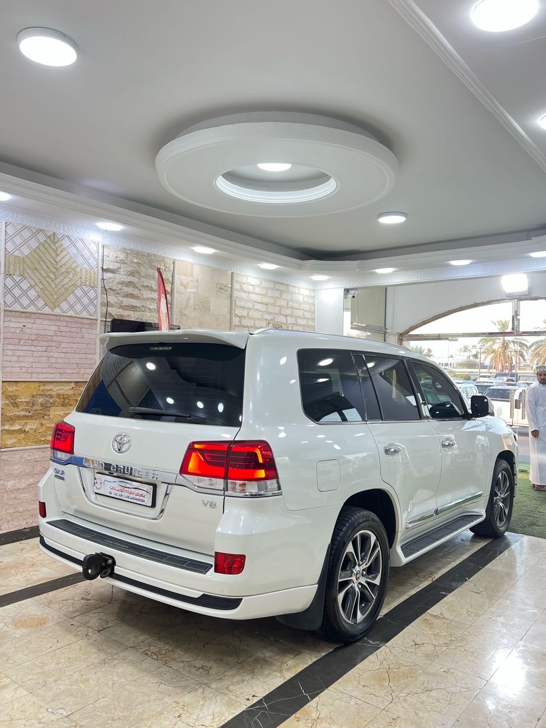 2020 Toyota Land Cruiser GXR thumbnail 5