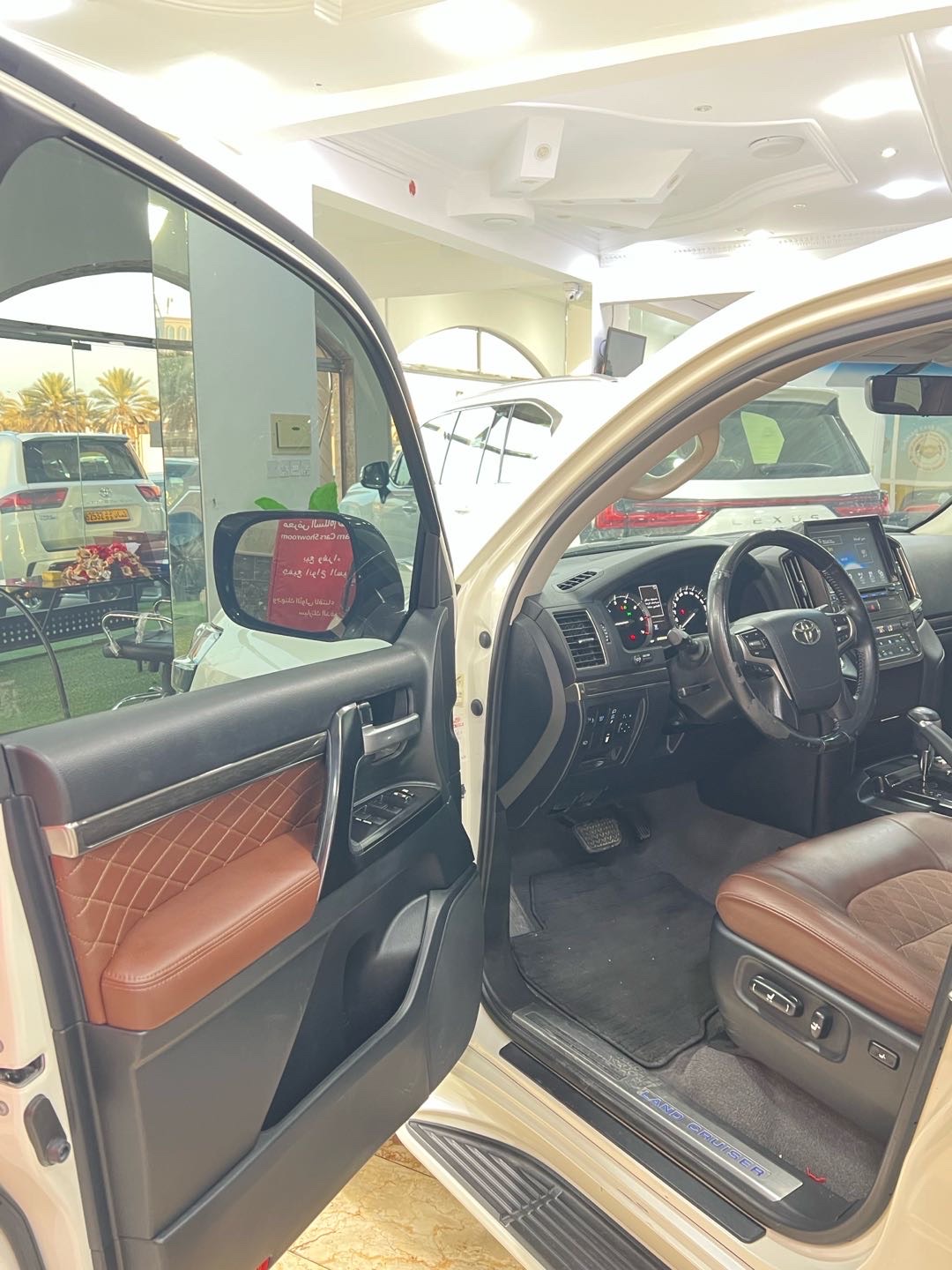2020 Toyota Land Cruiser GXR thumbnail 9