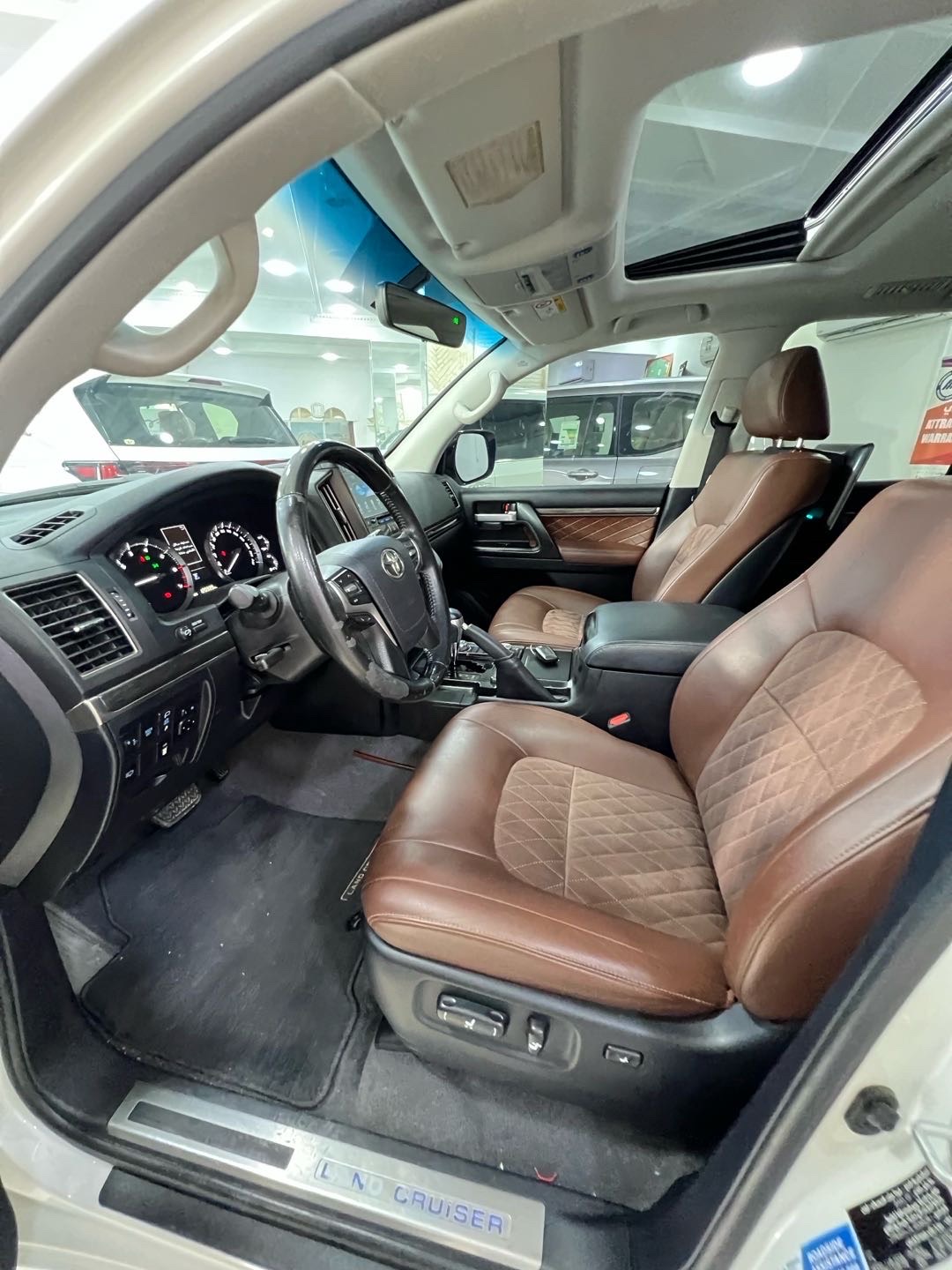 2020 Toyota Land Cruiser GXR thumbnail 10