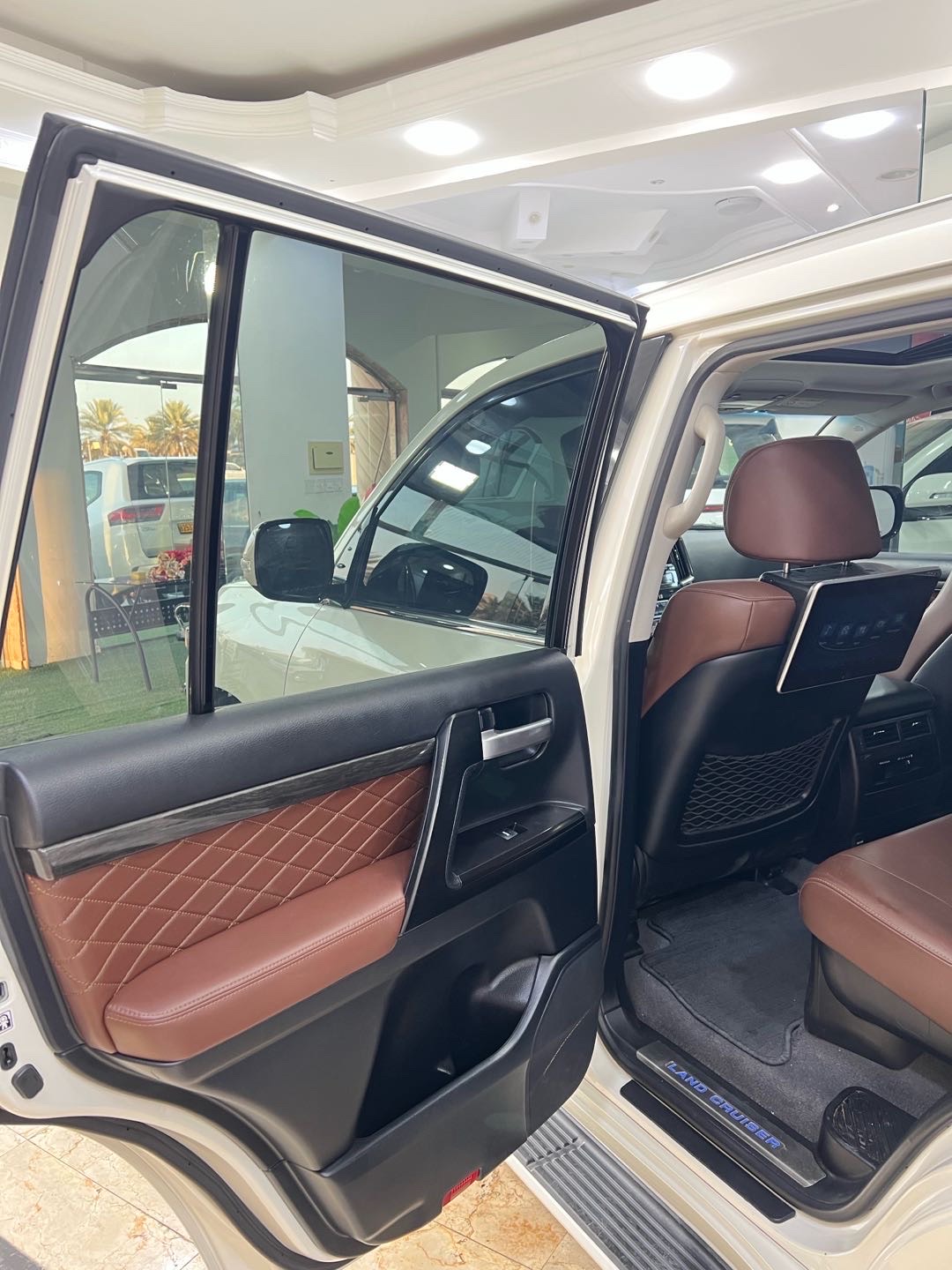 2020 Toyota Land Cruiser GXR thumbnail 12