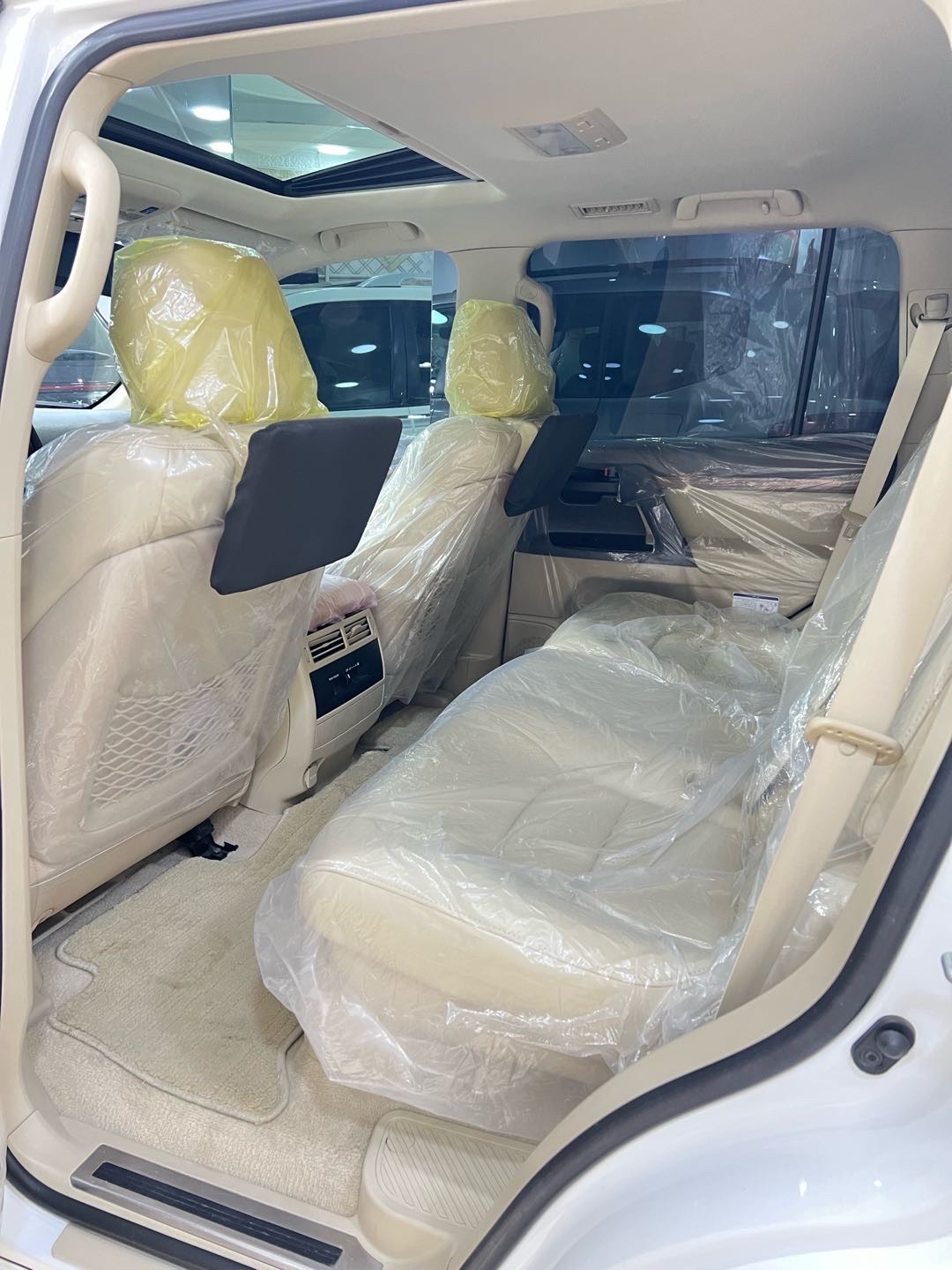 2018 Toyota Land Cruiser GXR thumbnail 11