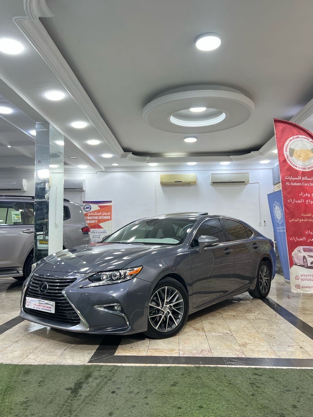 2017 Lexus ES 350 thumbnail 3