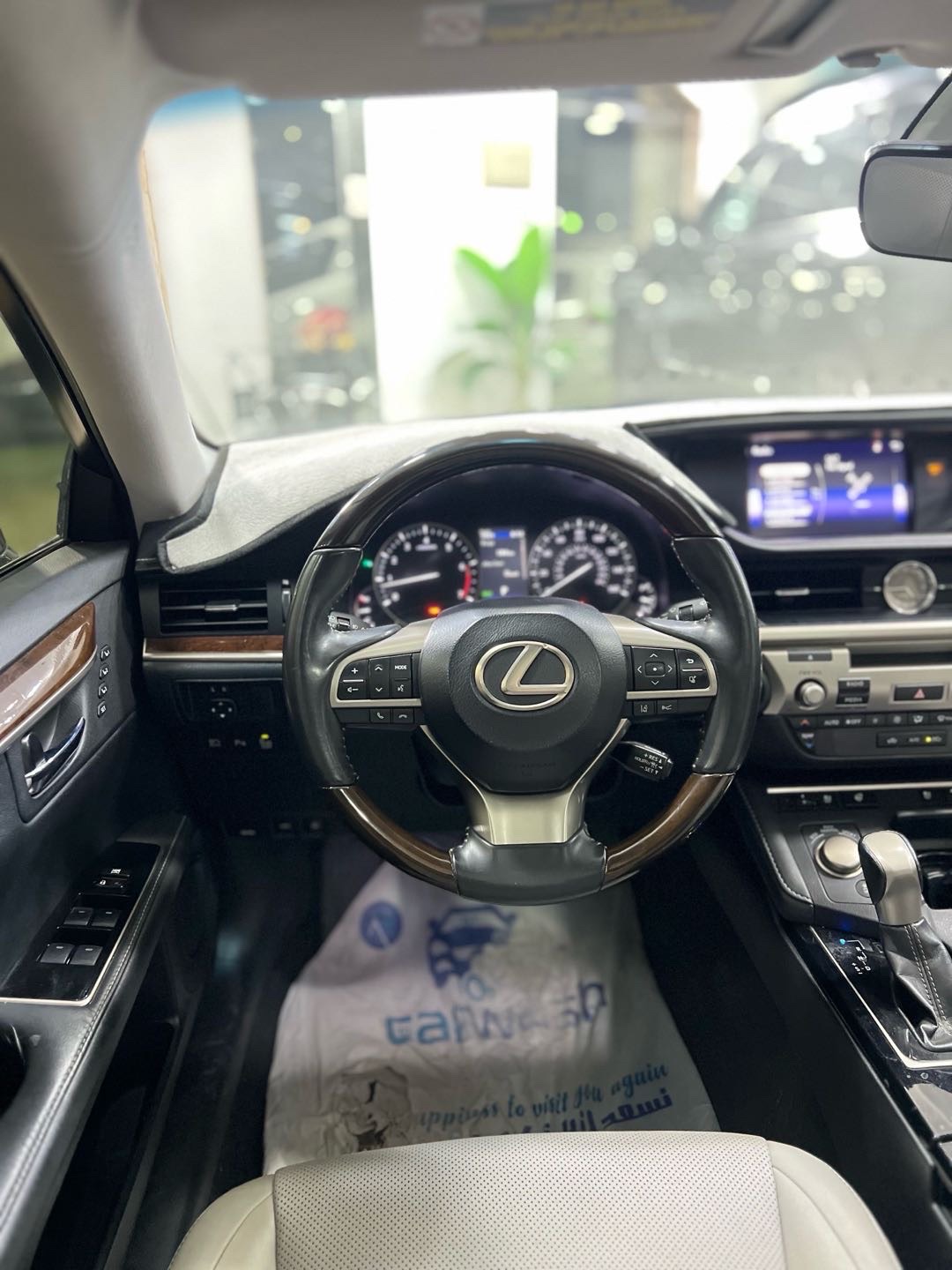 2017 Lexus ES 350 thumbnail 13