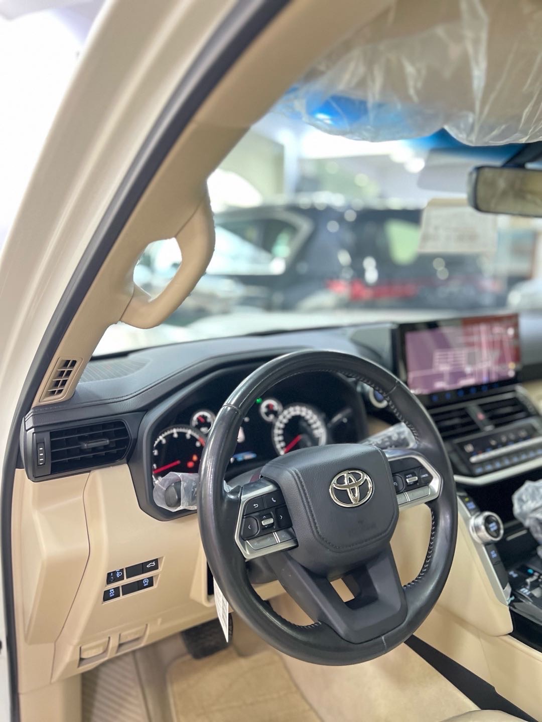 2024 Toyota Land Cruiser GXR thumbnail 11