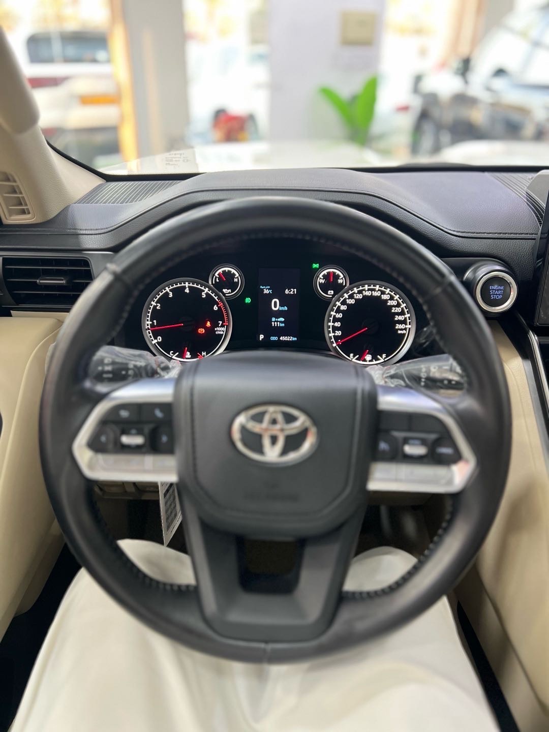 2024 Toyota Land Cruiser GXR thumbnail 15