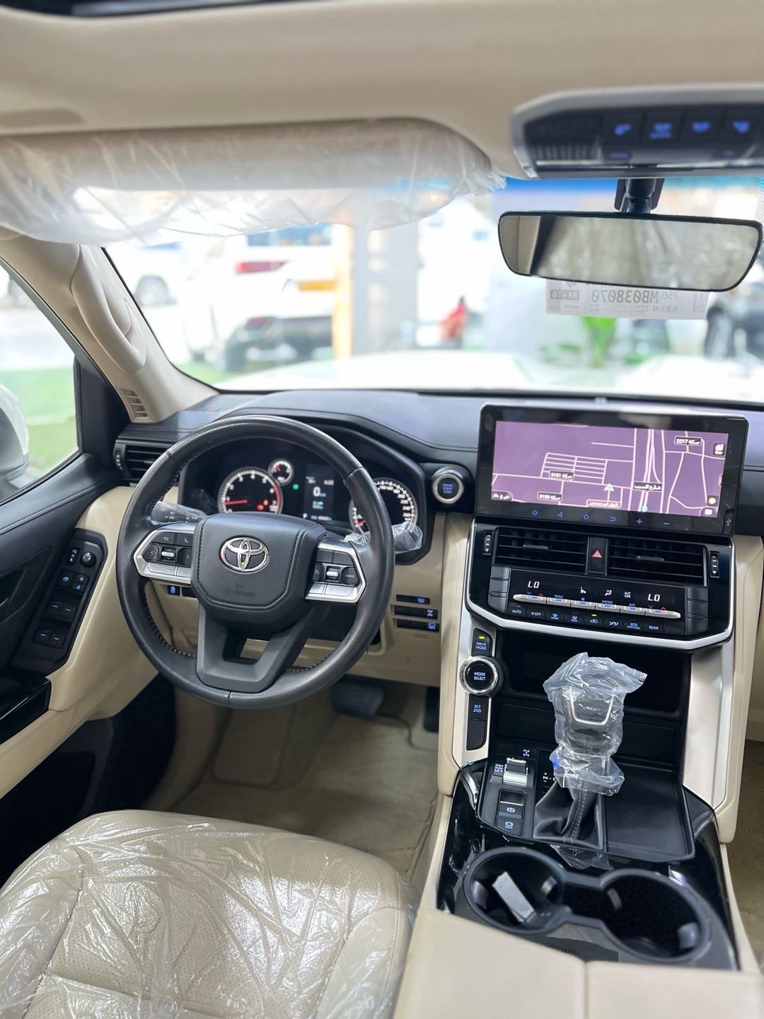 2024 Toyota Land Cruiser GXR thumbnail 17