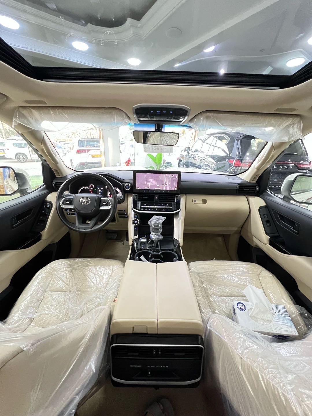 2024 Toyota Land Cruiser GXR thumbnail 18