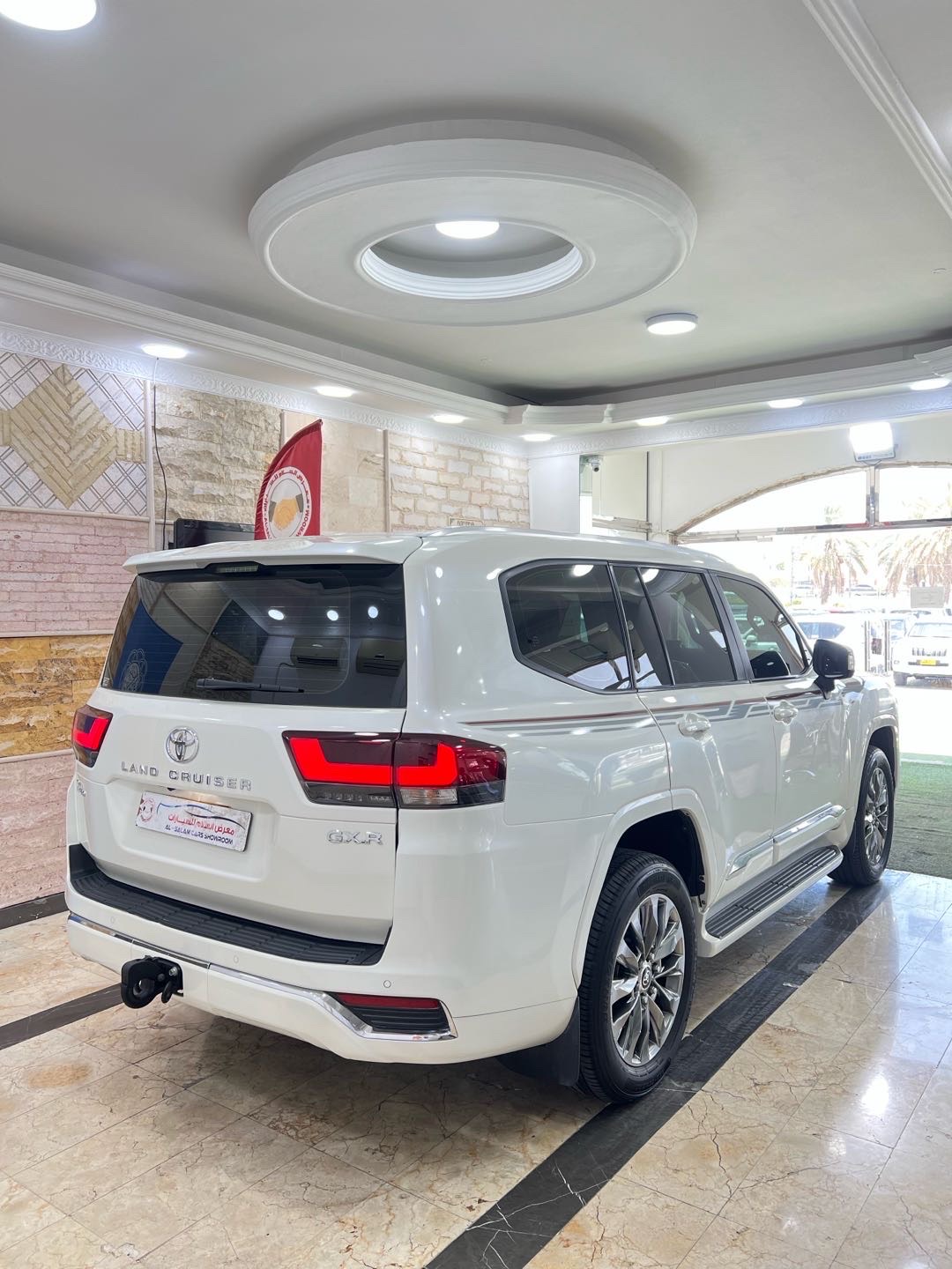 2023 Toyota Land Cruiser GXR thumbnail 6