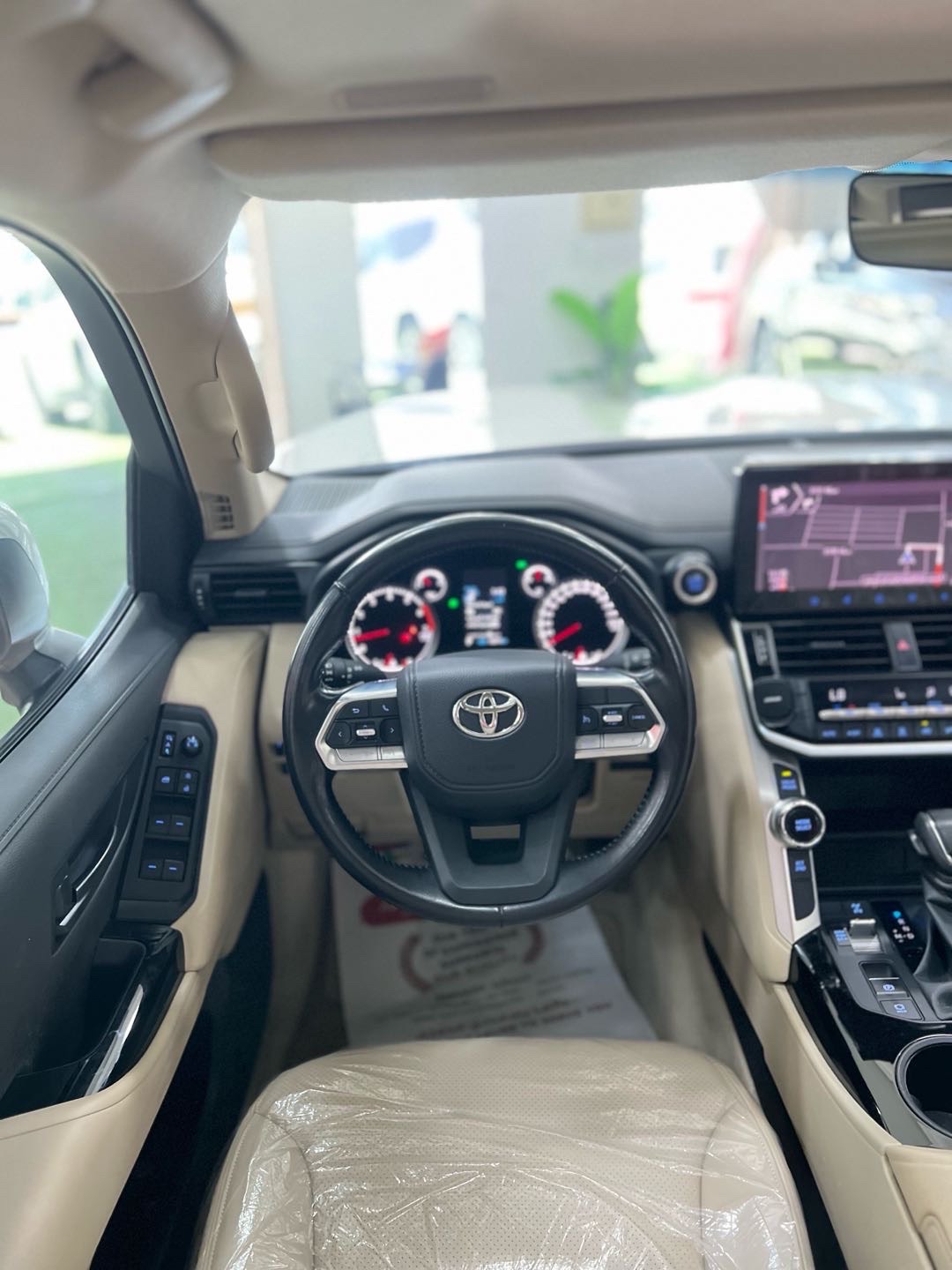 2023 Toyota Land Cruiser GXR thumbnail 16