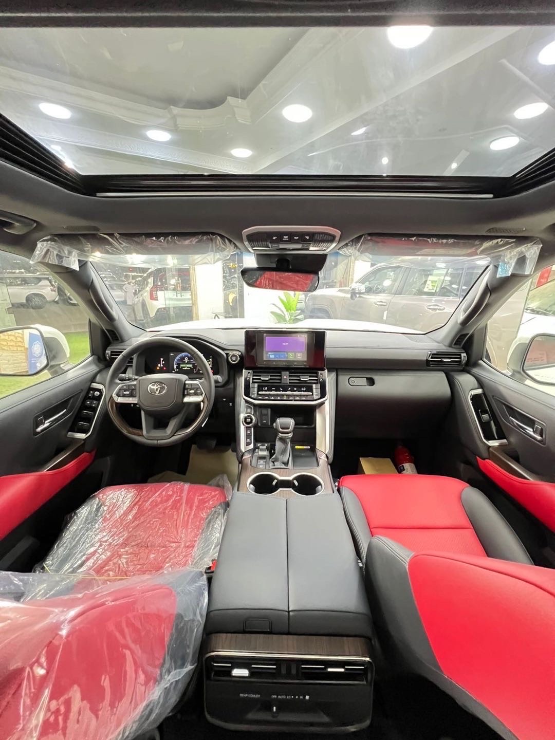 2026 Toyota Land Cruiser GXR thumbnail 12