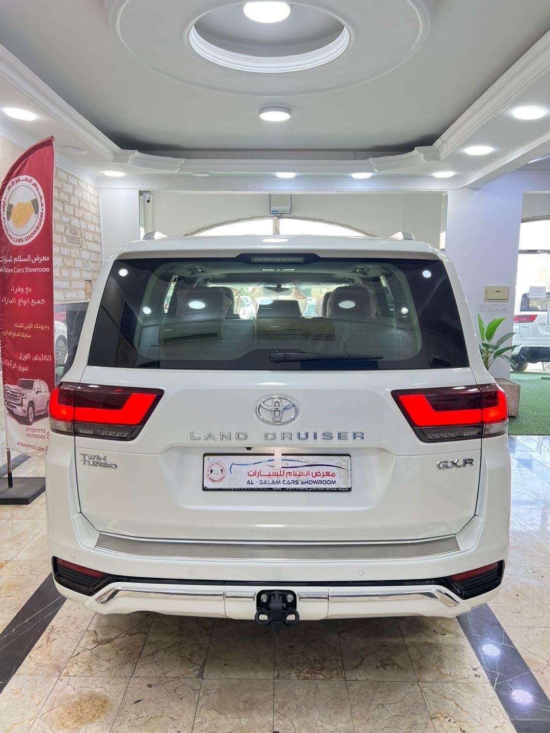 2022 Toyota Land Cruiser GXR thumbnail 4