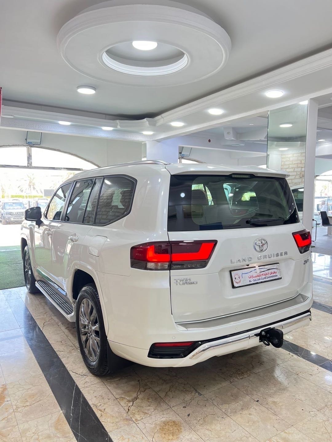2022 Toyota Land Cruiser GXR thumbnail 6