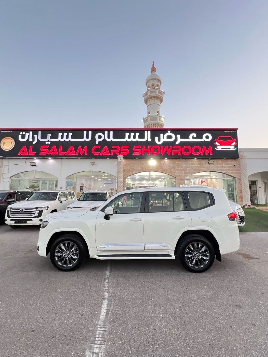 2022 Toyota Land Cruiser GXR thumbnail 7