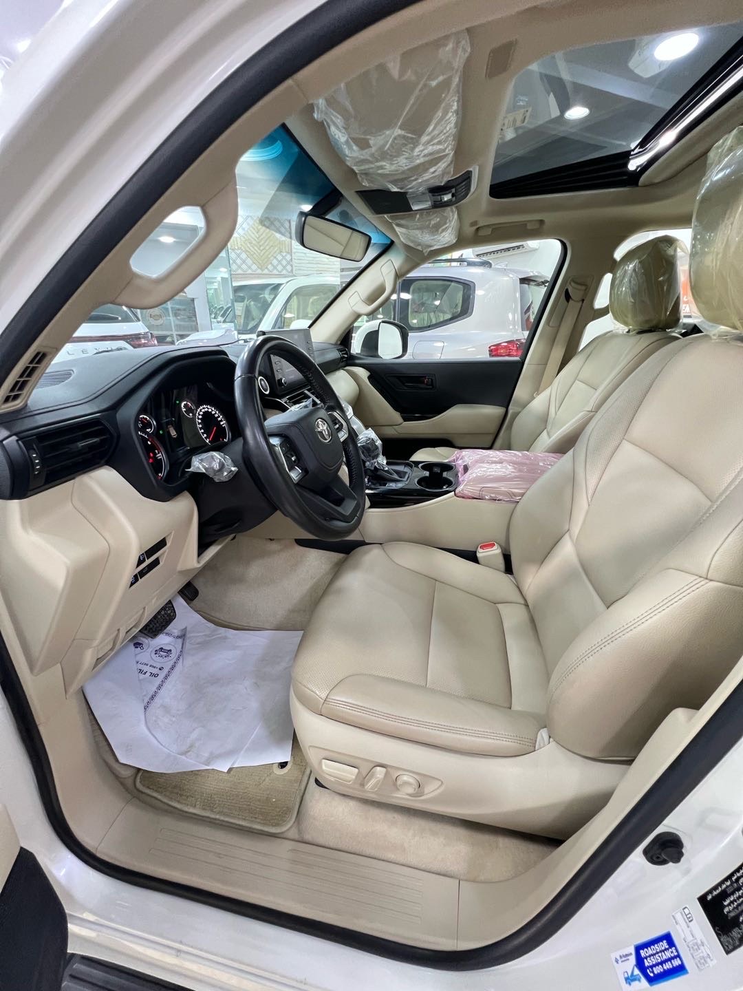 2022 Toyota Land Cruiser GXR thumbnail 9