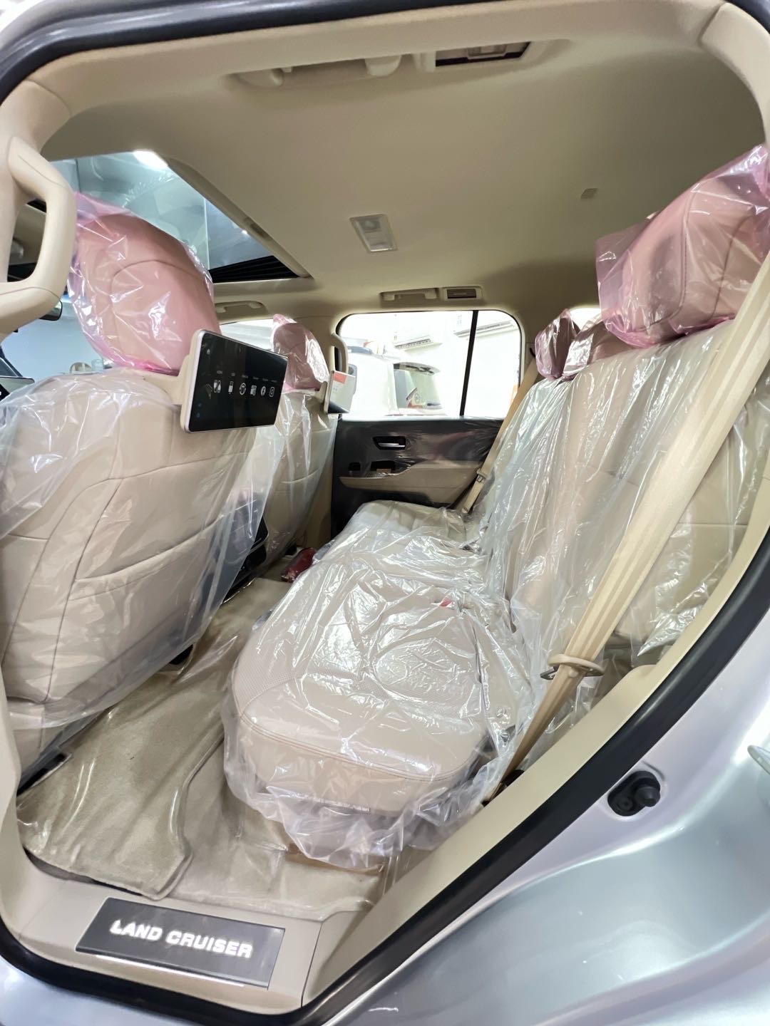 2022 Toyota Land Cruiser GXR thumbnail 14
