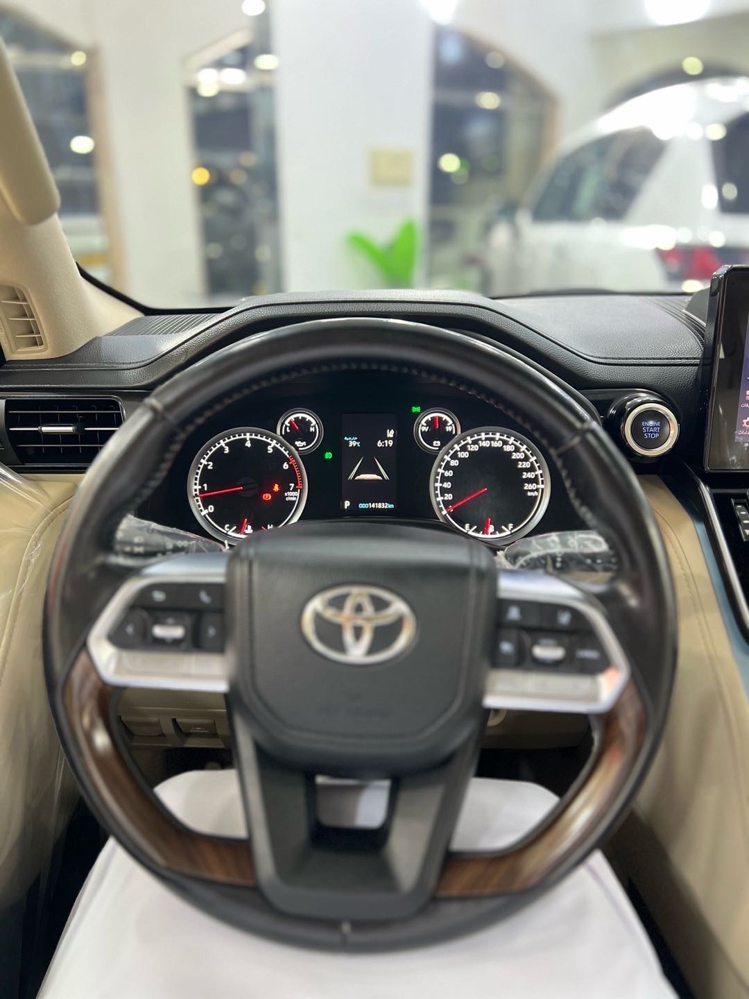 2022 Toyota Land Cruiser GXR thumbnail 15