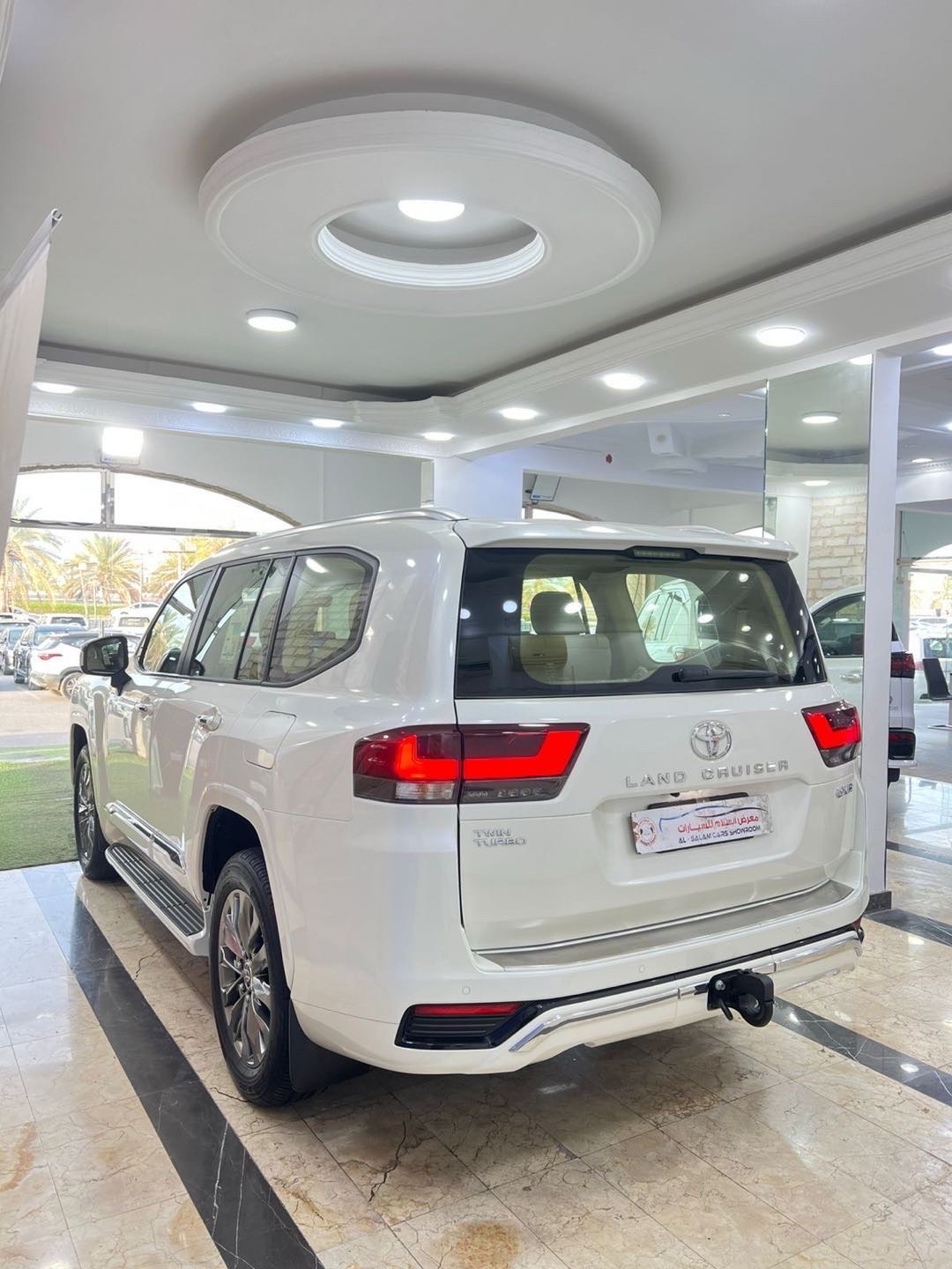 2024 Toyota Land Cruiser GXR thumbnail 5