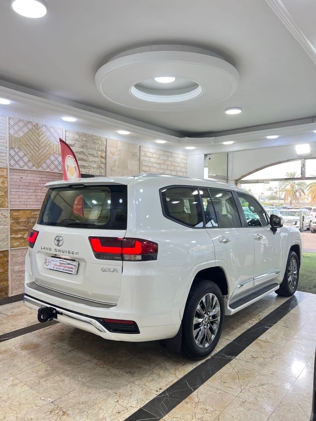 2024 Toyota Land Cruiser GXR thumbnail 6