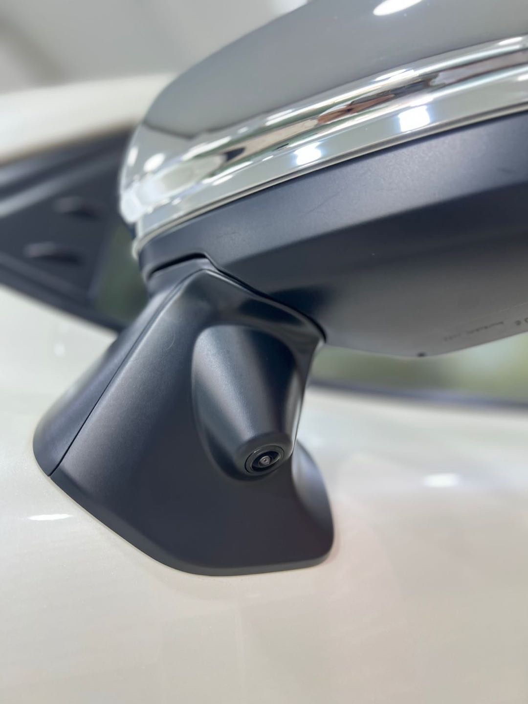 2024 Toyota Land Cruiser GXR thumbnail 16