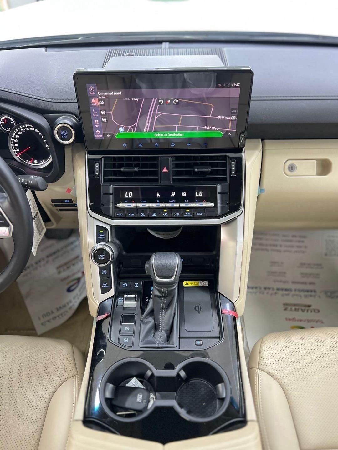 2024 Toyota Land Cruiser GXR thumbnail 17