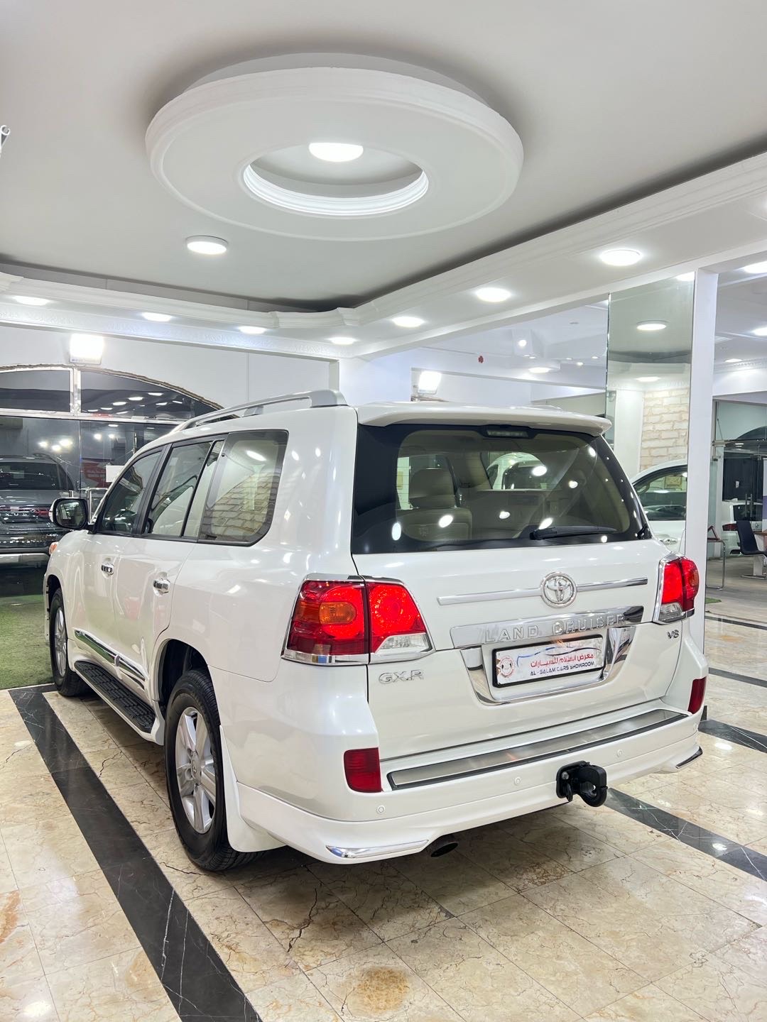 2014 Toyota Land Cruiser GXR thumbnail 6