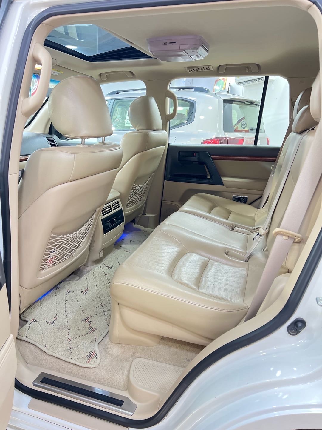 2014 Toyota Land Cruiser GXR thumbnail 11