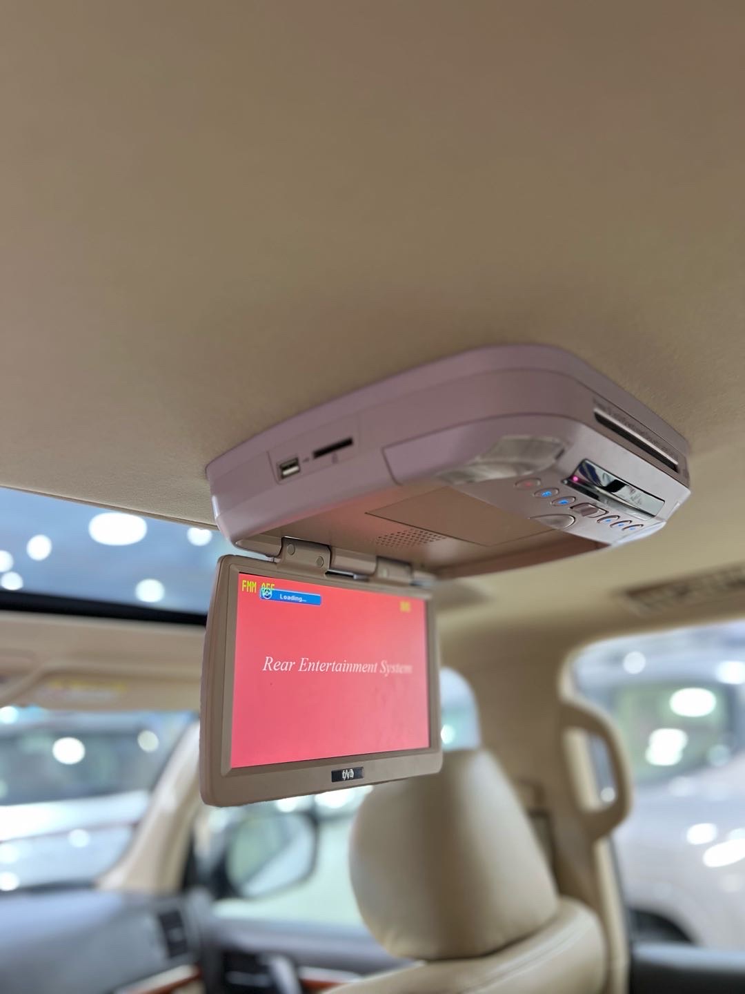 2014 Toyota Land Cruiser GXR thumbnail 12