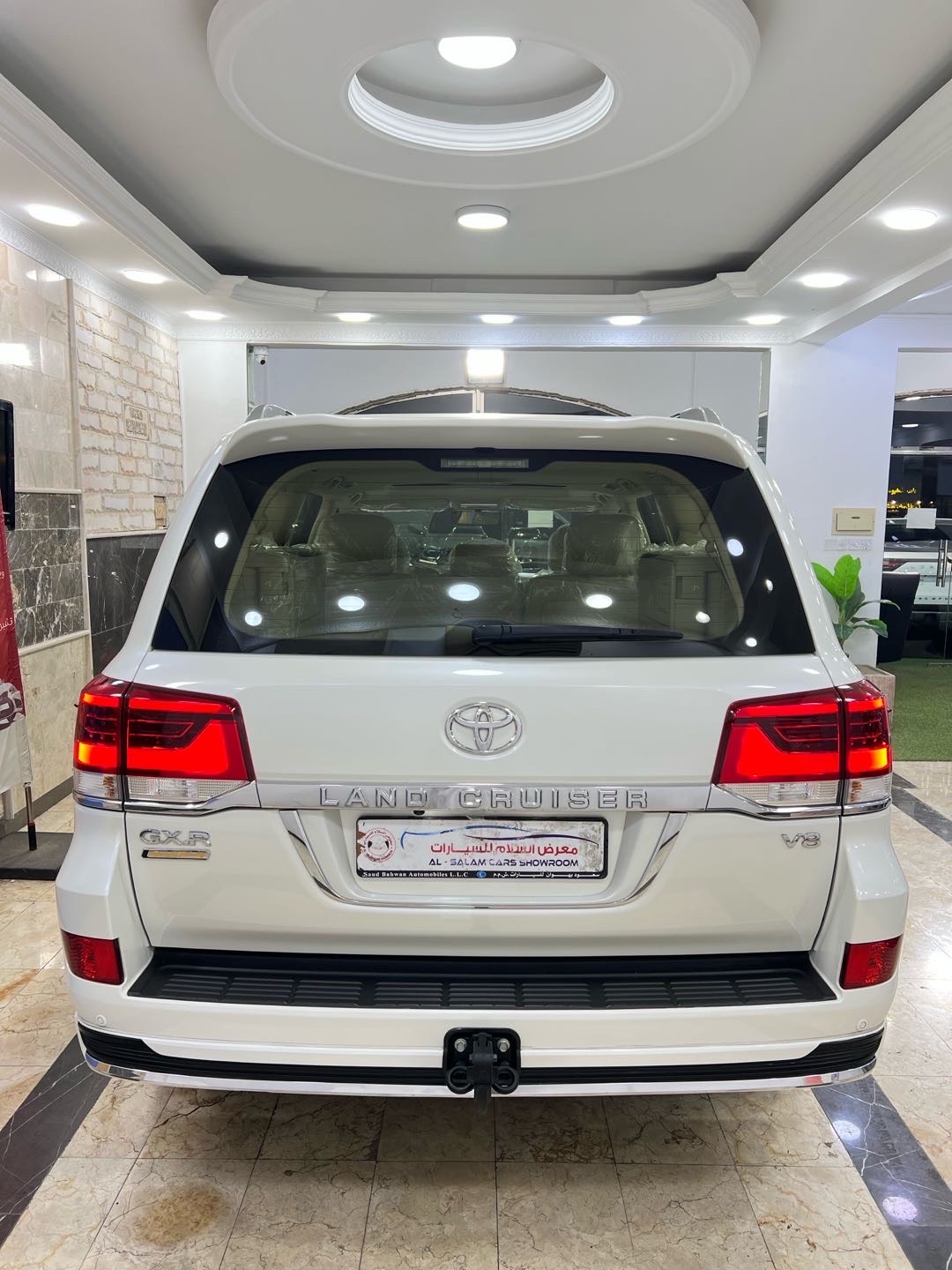 2021 Toyota Land Cruiser GXR thumbnail 4