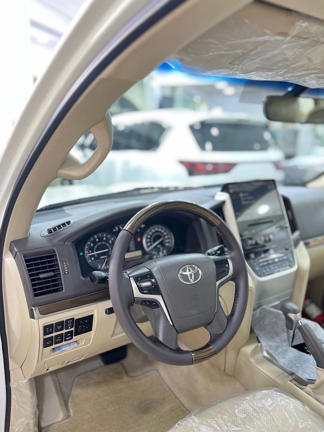 2021 Toyota Land Cruiser GXR thumbnail 10