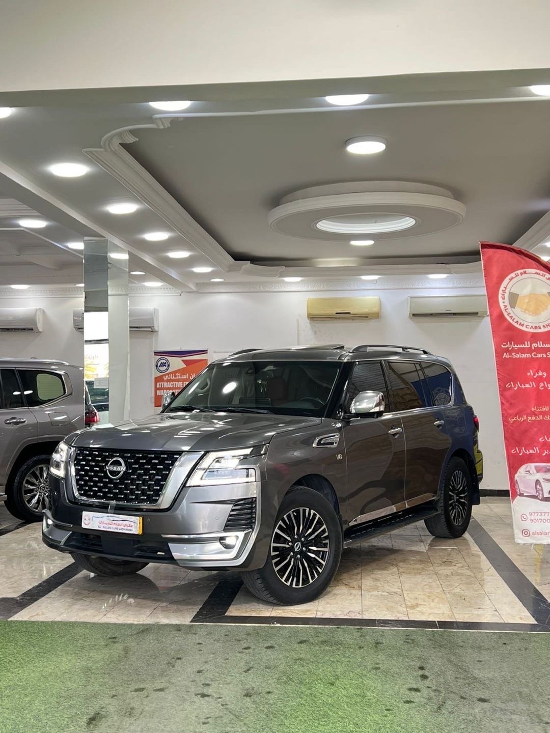 2020 Nissan Armada SL thumbnail 2
