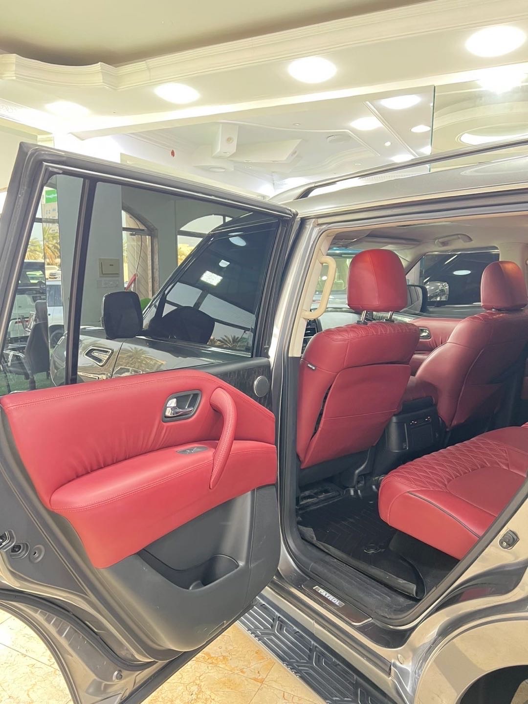 2020 Nissan Armada SL thumbnail 10