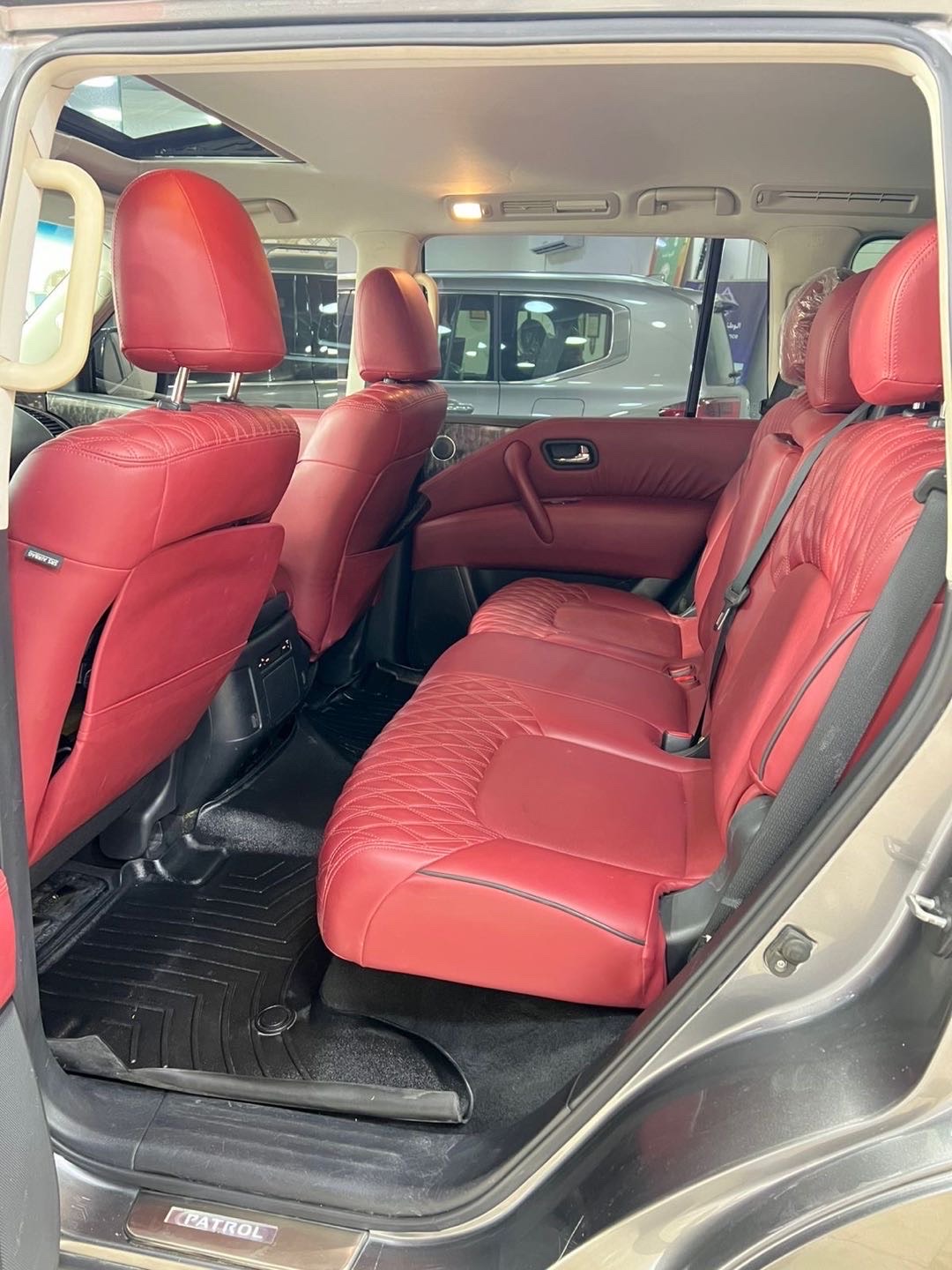 2020 Nissan Armada SL thumbnail 11