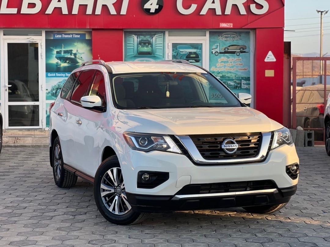 2020 Nissan Pathfinder SV thumbnail 3