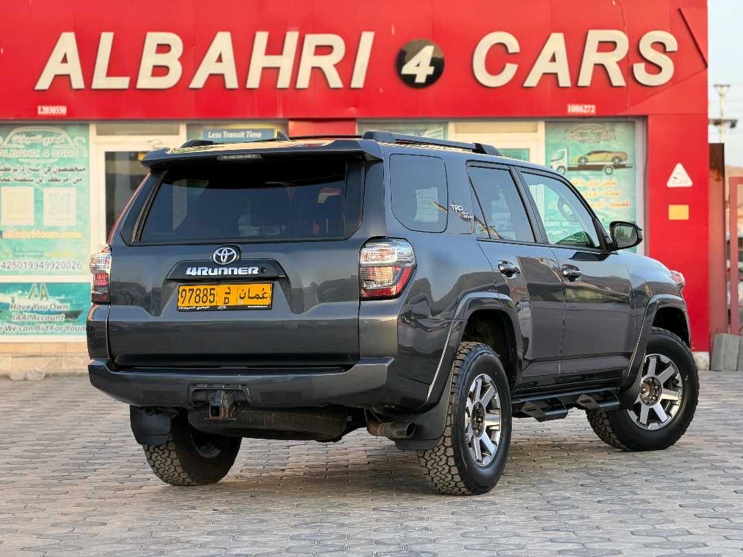 2020 Toyota Fortuner 4.0L 4x4 thumbnail 2