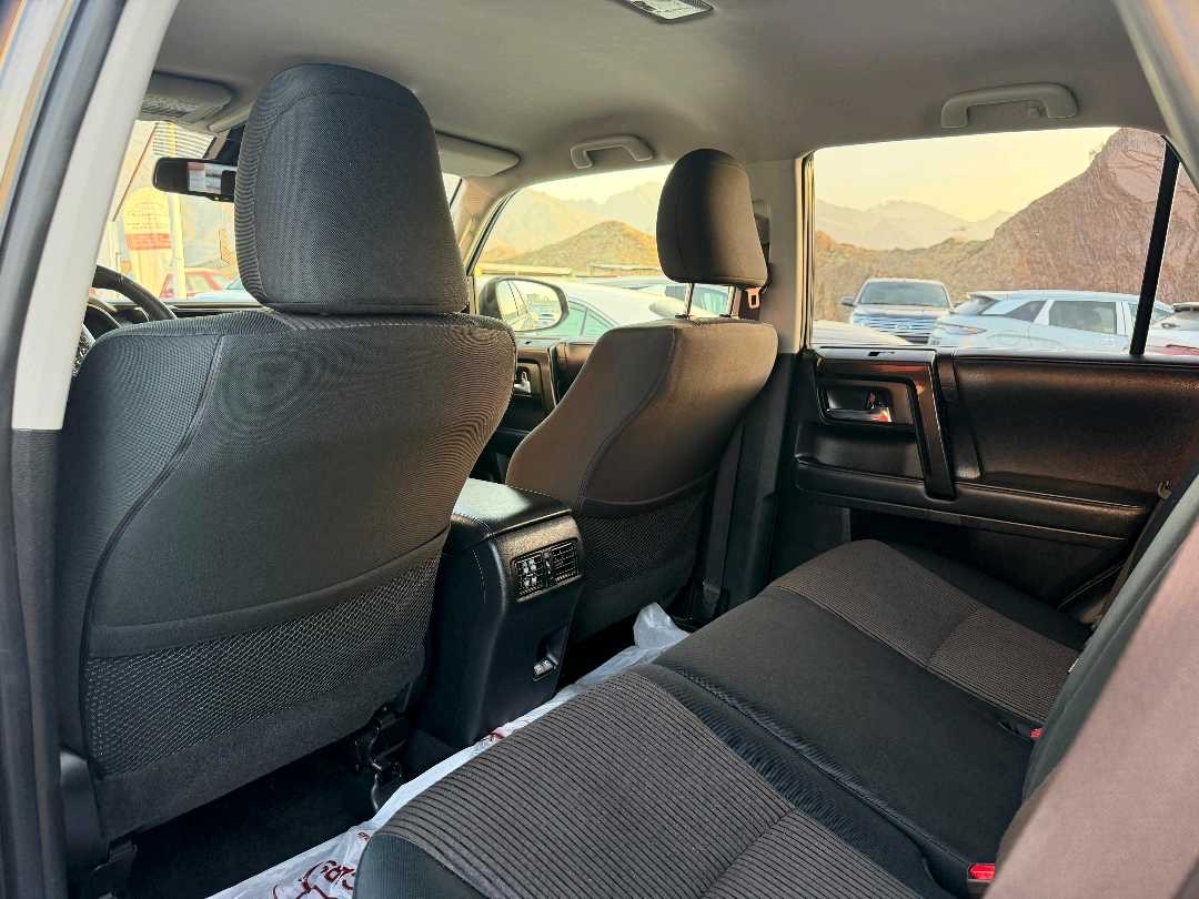 2020 Toyota Fortuner 4.0L 4x4 thumbnail 4