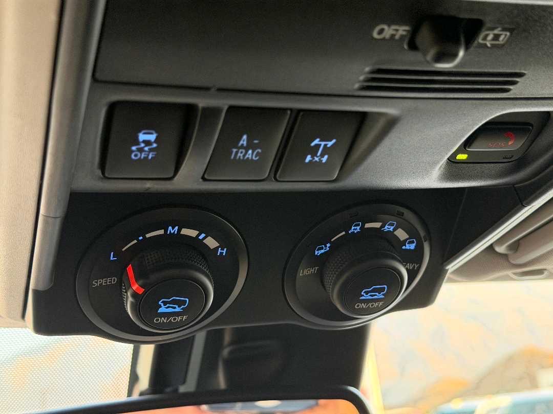 2020 Toyota Fortuner 4.0L 4x4 thumbnail 6