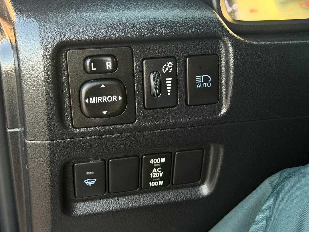 2020 Toyota Fortuner 4.0L 4x4 thumbnail 9