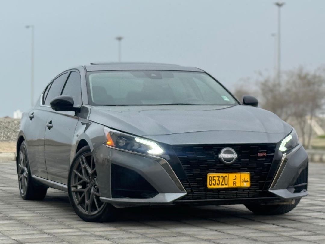 2023 Nissan Altima SR