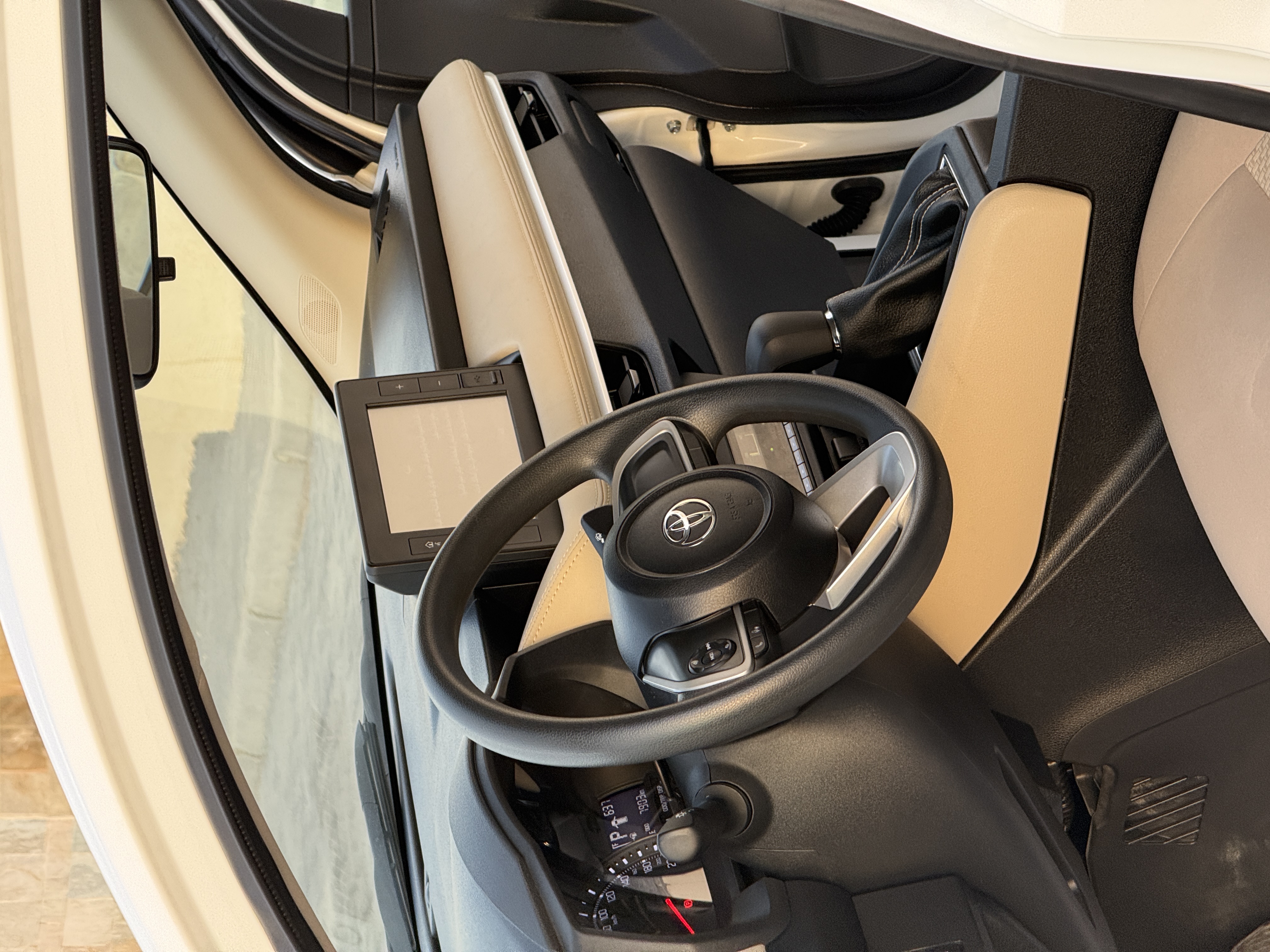 2024 Toyota Yaris L